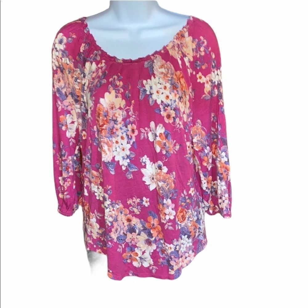 Lauren Conrad Size M floral 3/4 length top